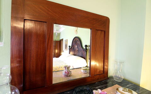 Agriturismo Arcobaleno: Pièce, Propriété, Miroir, Meubles, Design Intérieur, Suite, Architecture, Maison, Chambre, Immobilier