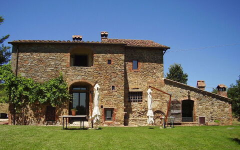 Podere Pievina Villa - External view
