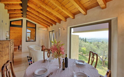 Casa Lucia: Propriété, Pièce, Bâtiment, Salle À Manger, Maison, Immobilier, Design Intérieur, Meubles, Table, Plafond