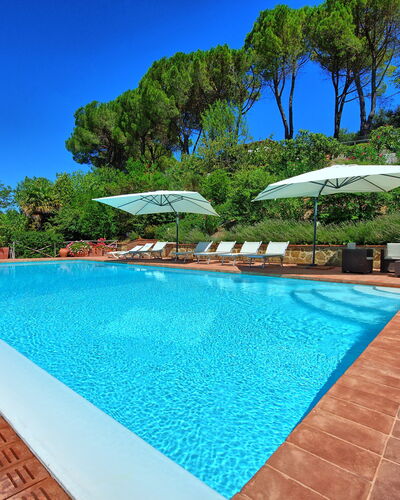 Casa Lucia: Piscine, Propriété, Immobilier, Bleu Azur, Bâtiment, Biens, Loisir, Maison, Vacances, Recours