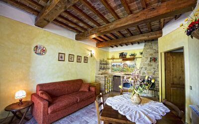 Il Melograno: Pièce, Propriété, Bâtiment, Meubles, Design Intérieur, Maison, Salon, Immobilier, Plafond, Domicile