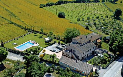 Villa Giare: Photographie Aérienne, Vue Du Ciel, Zone Rurale, Paysage, Lot Terre, Ferme, Zone Résidentielle, Champ, Village De Montagne, La Photographie