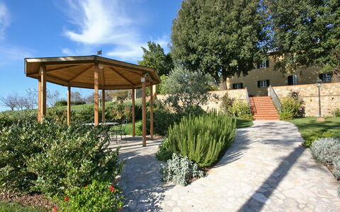 Dante: Propriété, Immobilier, Paysage Naturel, Jardin, Botanique, Paysage, Passerelle, Arbre, Domicile, Biens