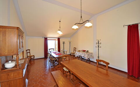 Dante: Pièce, Propriété, Parquet, Bâtiment, Dur, Sol, Revêtement De Sol Stratifié, Design Intérieur, Meubles, Maison