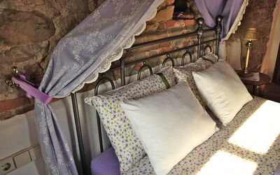 Sleeping Room - Bed Size 160 x 200 cm