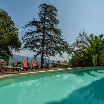 Villa Pedone: L'Eau, Ciel, Plante, Propriété, Piscine, Paysage Naturel, Arbre, Arecales, Loisir, Immobilier