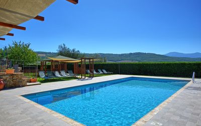 Cerretalta: Piscine, Propriété, Maison, Immobilier, Bâtiment, Loisir, Domicile, Recours, Biens, Vacances
