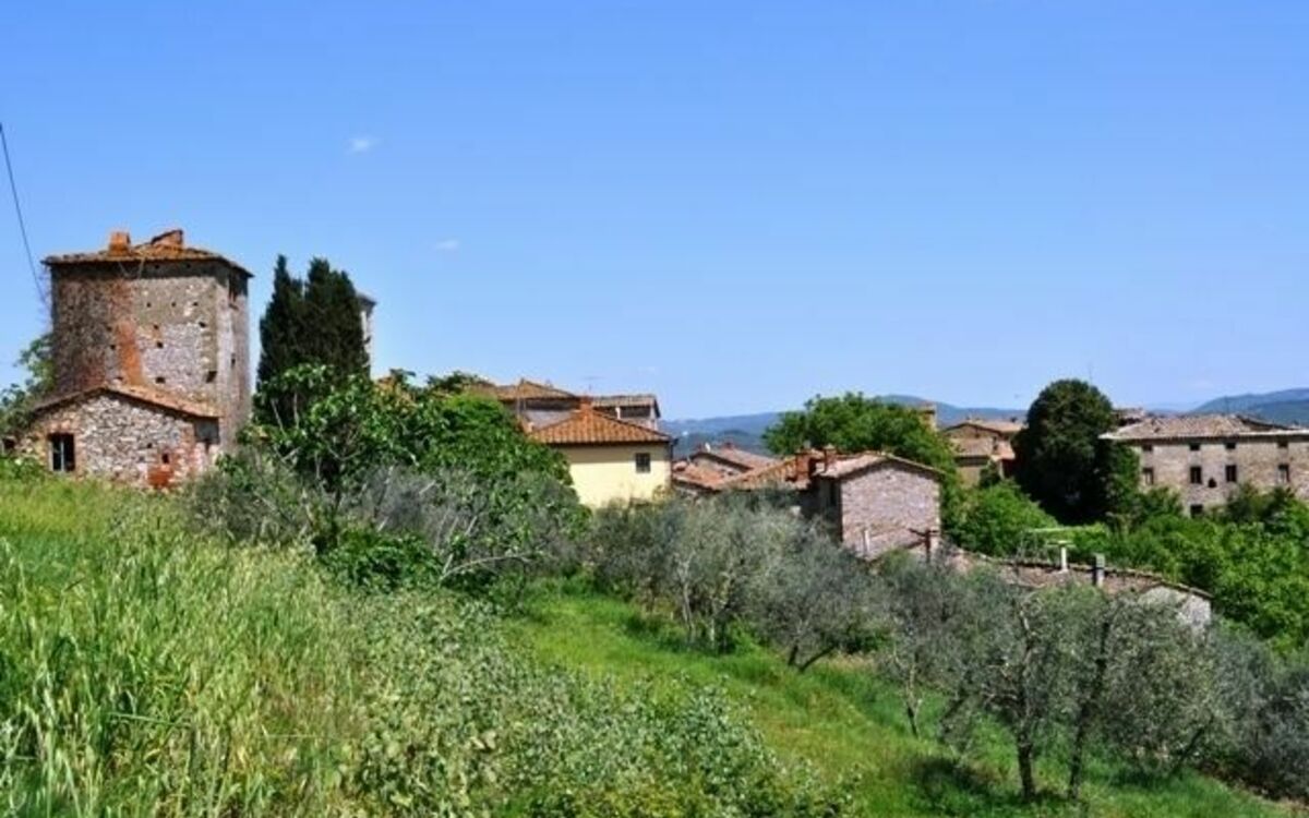 Near to Borgovallesanta.