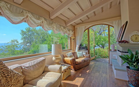 Gellino: Propriété, Pièce, Bâtiment, Immobilier, Biens, Plafond, Design Intérieur, Domicile, Maison, Meubles