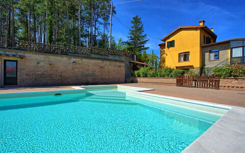 Villa Lorenzo: Piscine, Propriété, Maison, Immobilier, Domicile, Bâtiment, Biens, Loisir, Villa, Zone Résidentielle