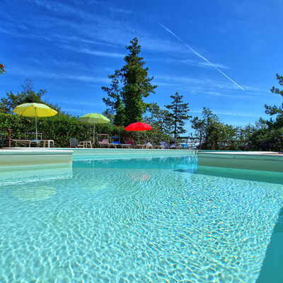 Villa Lorenzo: Piscine, Propriété, Loisir, Immobilier, Maison, L'Eau, Bâtiment, Vacances, Biens, Villa
