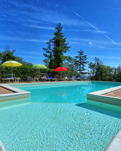 Villa Lorenzo: Piscine, Propriété, Immobilier, Maison, Biens, Vacances, Loisir, Domicile, Herbe, Bâtiment