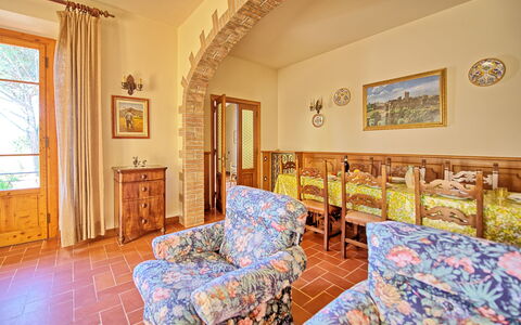 Casale Ambra: Pièce, Propriété, Meubles, Bâtiment, Maison, Immobilier, Design Intérieur, Domicile, Salon, Table