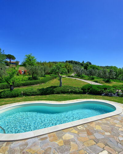 Villa Roberto: Piscine, Propriété, Immobilier, Paysage Naturel, Biens, Maison, L'Eau, Domicile, Loisir, Bâtiment