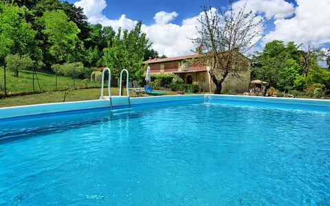 Villa Diletta: Piscine, Propriété, L'Eau, Loisir, Immobilier, Ville Resort, Biens, Vacances, Bâtiment, Villa