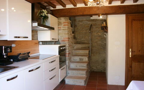 La Casina del Bosco: Comptoir, Pièce, Propriété, Bâtiment, Meubles, Cuisine, Cabinetry, Maison, Sol, Design Intérieur