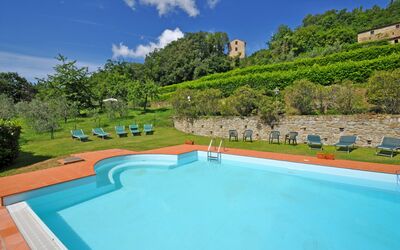 Civetta: Piscine, Propriété, Paysage Naturel, Immobilier, Loisir, Biens, Recours, Vacances, Maison, Herbe