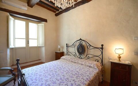 Villa Agazzi: Chambre, Lit, Pièce, Propriété, Meubles, Drap De Lit, Cadre De Lit, Literie, Plafond, Design Intérieur