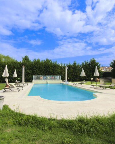 Villa Quattro Mori: Jardin, Pelouse, Aménagement Paysager, Ombre, Mobilier De Jardin, Parc, Hacienda, Biens, Cour, Eco Hôtel