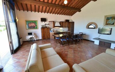 Bracciante: Pièce, Propriété, Bâtiment, Meubles, Design Intérieur, Salon, Immobilier, Maison, Villa, Grenier