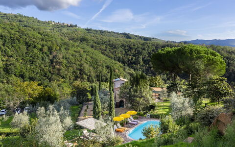 Bigiolo a Melazzano: Nuage, Plante, Ciel, Montagne, Paysage Naturel, Arbre, Lot Terre, Montagnes, Plan D'Eau, Paysage
