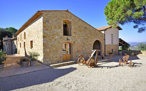 Arturo: Propriété, Maison, Bâtiment, Immobilier, Ciel, Zone Rurale, Domicile, Vacances, Biens, Tourisme