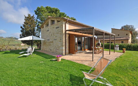 Capannino: Propriété, Maison, Bâtiment, Immobilier, Domicile, Lot Terre, Ferme, Architecture, Chalet, Cour