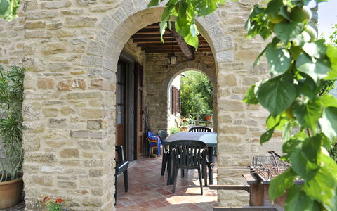 Casetta i Ciliegi: Jardin, Chalet, Ferme, Ombre, Aménagement Paysager, Biens, Cour, Arrière-Cour, Mur De Pierre, Hacienda