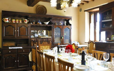 Casetta i Ciliegi: Pièce, Bâtiment, Propriété, Meubles, Design Intérieur, Comptoir, Cabinetry, Table, Salle À Manger, Cuisine