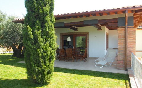 Villa Dei Cipressi: Propriété, Maison, Bâtiment, Immobilier, Pergola, Herbe, Arbre, Villa, Domicile, Arrière-Cour