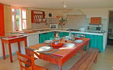 Casamare: Pièce, Propriété, Meubles, Cuisine, Bâtiment, Maison, Sol, Table, Cabinetry, Immobilier