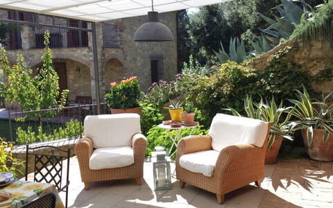 Villa Nova: Propriété, Patio, Meubles, Osier, Pièce, Bâtiment, Arrière-Cour, Domicile, Design Intérieur, Immobilier