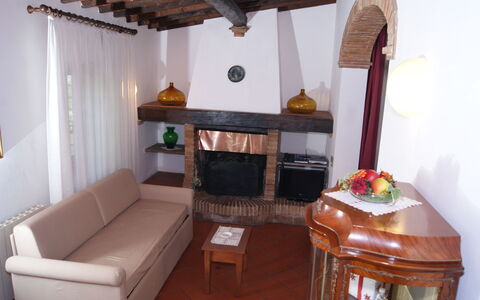 La Valle: Pièce, Propriété, Meubles, Maison, Salon, Design Intérieur, Bâtiment, Sol, Immobilier, Table