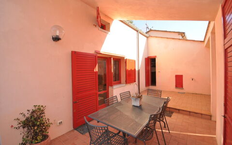 Casa Laura: Propriété, Pièce, Bâtiment, Maison, Immobilier, Design Intérieur, Appartement, Domicile, Grenier, Sol