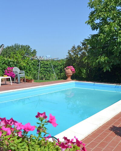 Casa Laura: Piscine, Propriété, Arrière-Cour, Immobilier, Maison, Cour, Loisir, Bâtiment, Domicile, Aménagement Paysager