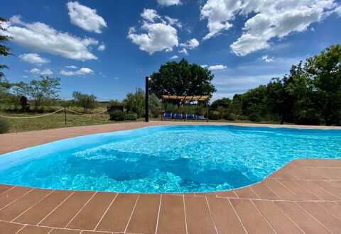 Funghi 2: L'Eau, Ciel, Nuage, Ressources En Eau, Piscine, Plante, Bleu Azur, Rectangle, Arbre, Ombre