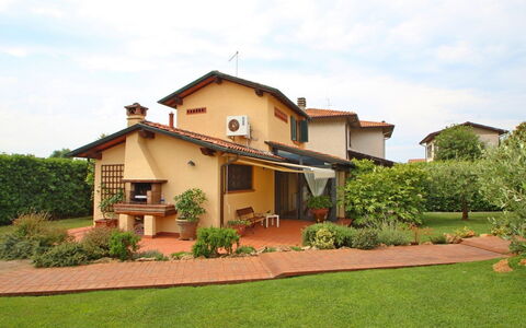 Casa Daniela: Zone Résidentielle, Arbuste, Maison, Toit, Domicile, Jardin, Cour, Hacienda, Ombre