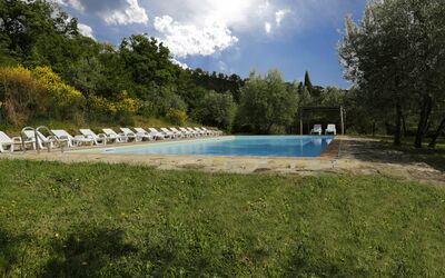 Le Logge: La Nature, Paysage Naturel, L'Eau, Propriété, Ressources En Eau, Ciel, Réservoir, Rivière, Arbre, Piscine