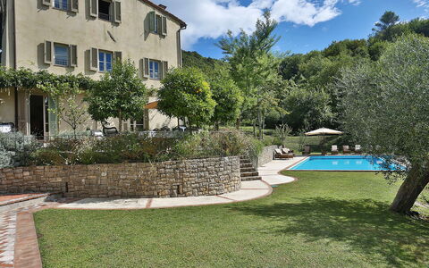 Angeloni: Propriété, Zone Résidentielle, Immobilier, Maison, Domicile, Bâtiment, Biens, Herbe, Arrière-Cour, Cour