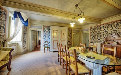 Conte: Pièce, Propriété, Design Intérieur, Bâtiment, Plafond, Meubles, Jaune, Biens, Immobilier, Salle À Manger