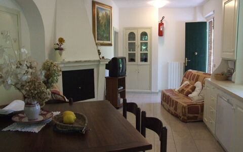 Villa La Quercia: Propriété, Pièce, Meubles, Bâtiment, Design Intérieur, Salon, Maison, Sol, Immobilier, Table