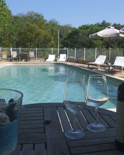 Villa Il Castagno: L'Eau, Propriété, Piscine, Bleu Azur, Plante, Arbre, Mobilier De Jardin, Bouteille, Ciel, Loisir