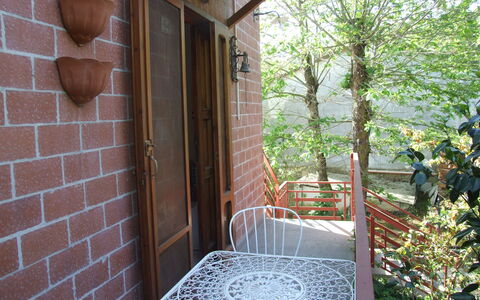 Villa Agrifogli: Propriété, Maison, Pièce, Immobilier, Bâtiment, Domicile, Porche, Architecture, Arrière-Cour, Fenêtre